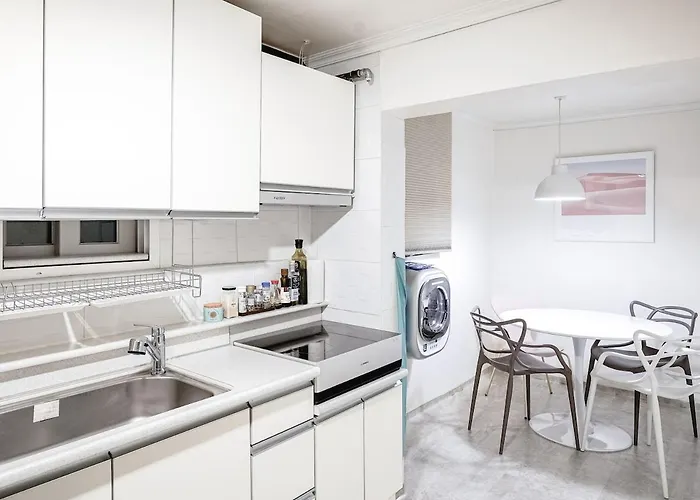 Location- Fully Renovated 2br In Of Itaewon アパート *