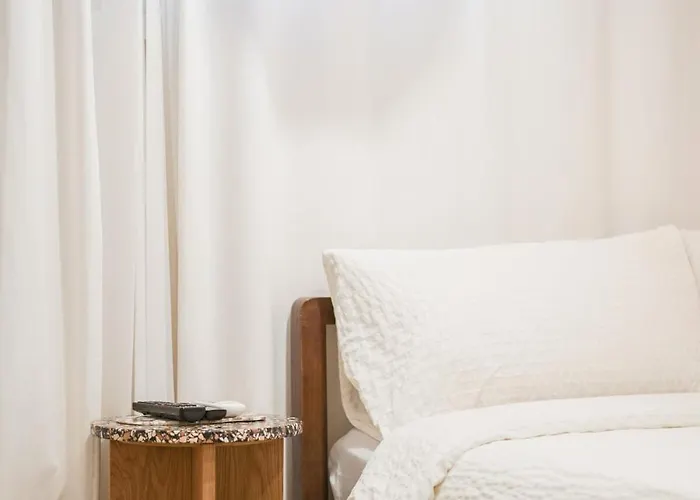 Location- Fully Renovated 2br In Of Itaewon アパート ソウル特別市